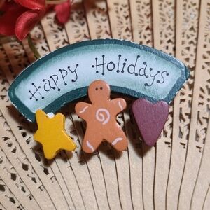 Festive Holiday Pin with Gingerbread and Star